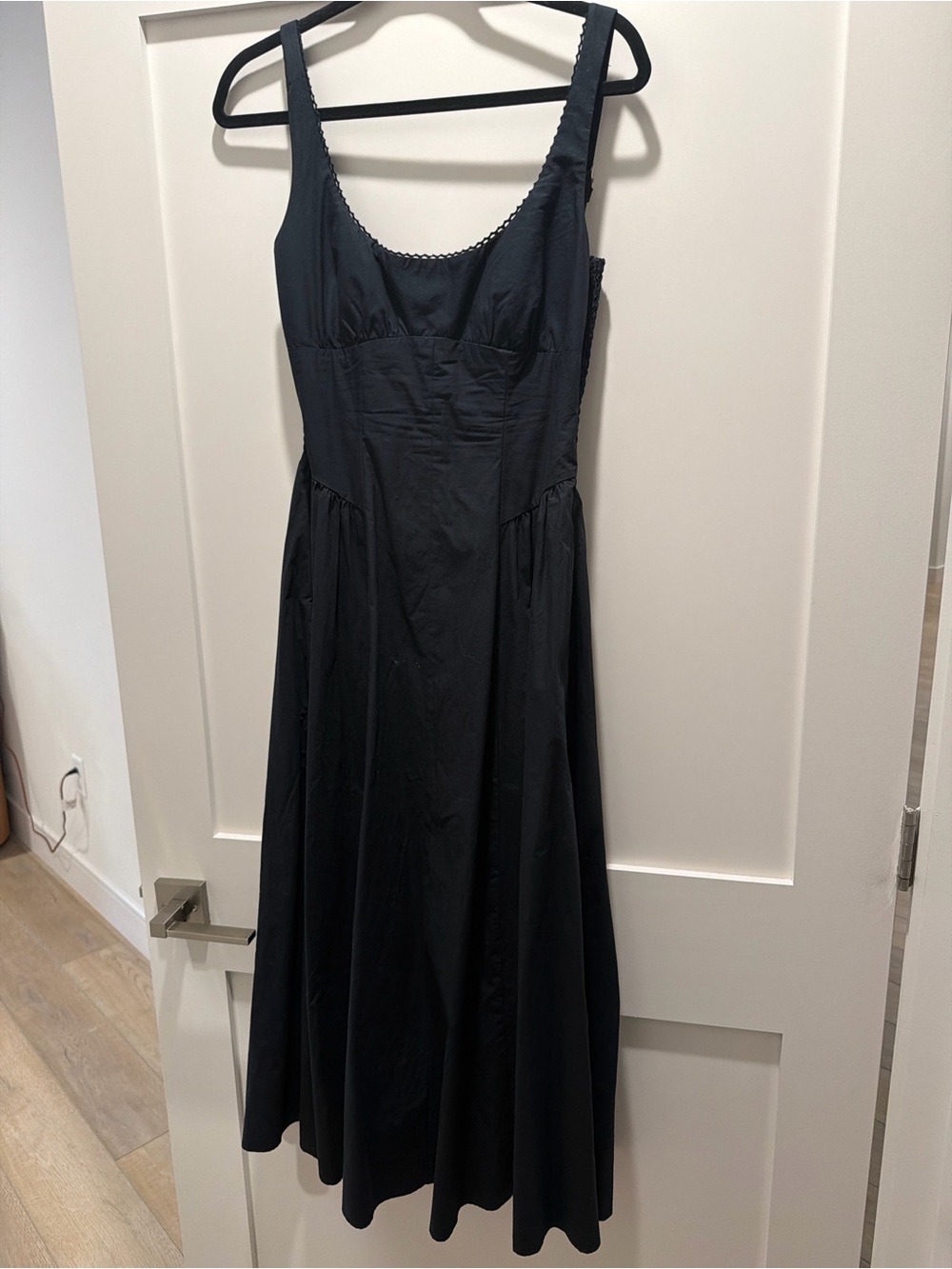 Abercrombie & Fitch Black Midi Dress with Scoop Neck and adjustable straps